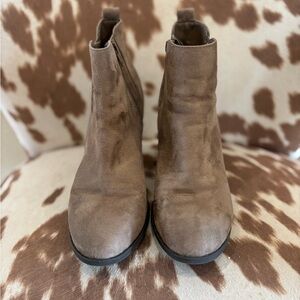 Mix No. 6 Brown Ankle Booties with Suede Finish